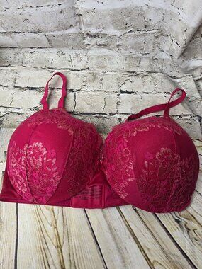 Maidenform Red Lace Padded Underwire Bra - Size 38D (DM9900)